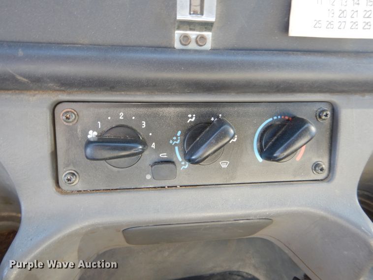 image for item DH6971 2004 Freightliner Business Class M2 truck cab and chassis