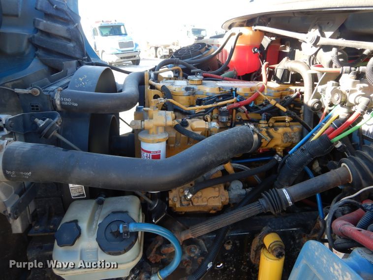 image for item DH6971 2004 Freightliner Business Class M2 truck cab and chassis