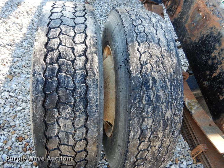 image for item DH6971 2004 Freightliner Business Class M2 truck cab and chassis