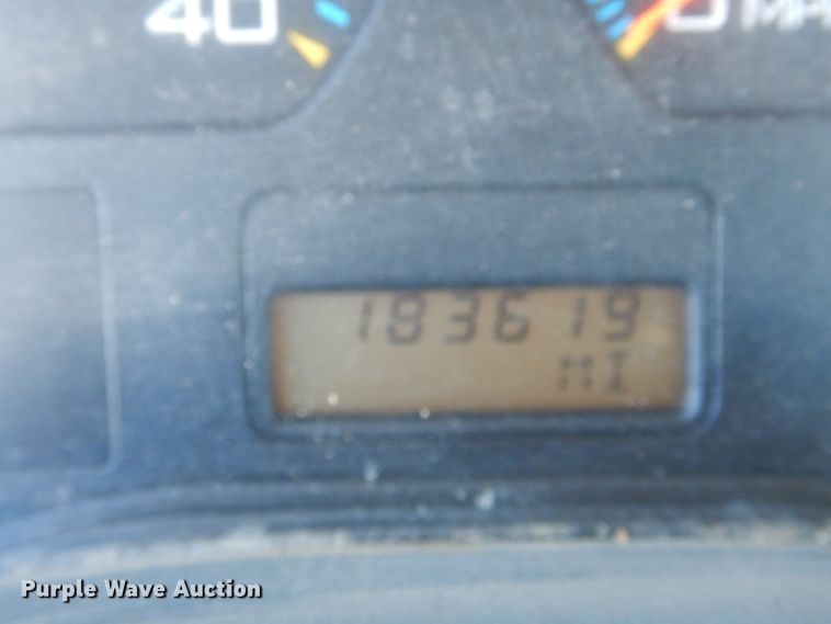 image for item DH6972 2006 International 4300 truck cab and chassis