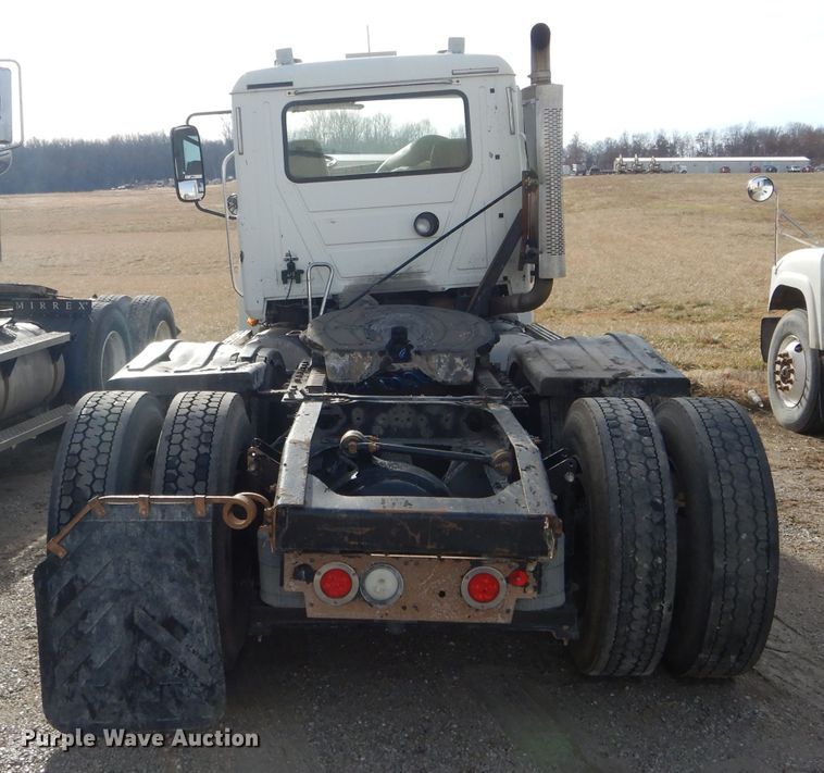 image for item DH6976 2007 Mack CHN semi truck