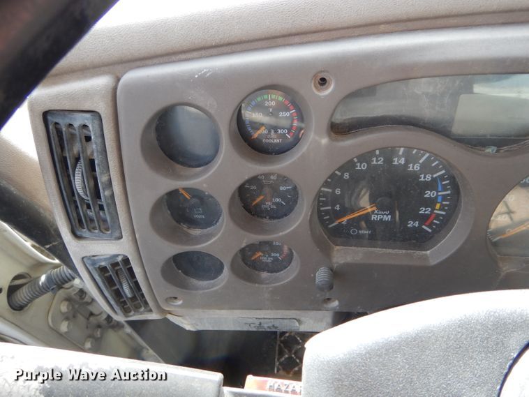 image for item DH6976 2007 Mack CHN semi truck