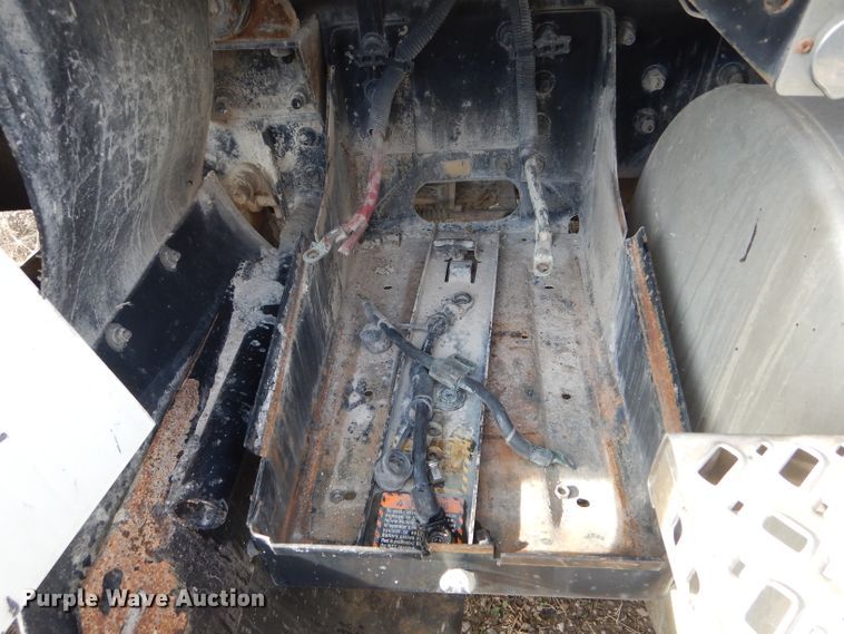 image for item DH6976 2007 Mack CHN semi truck