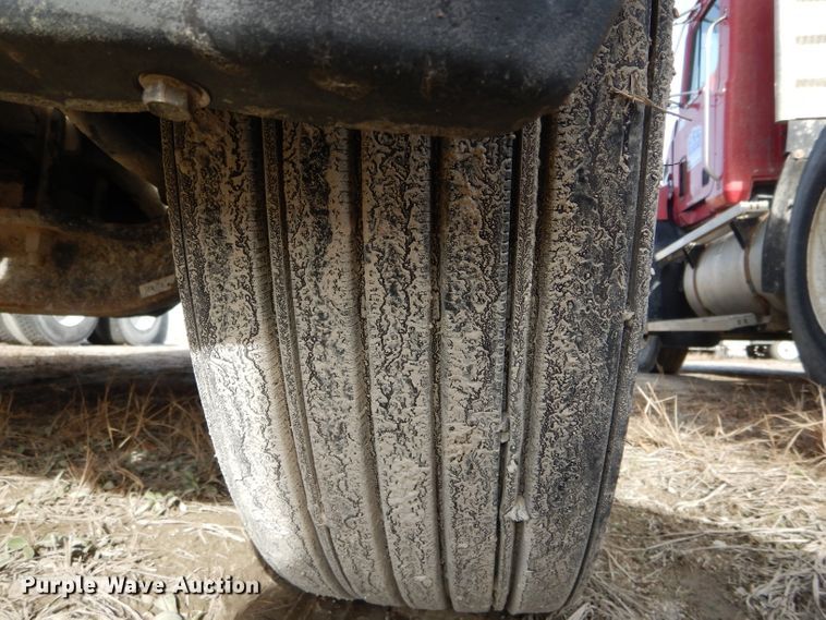 image for item DH6976 2007 Mack CHN semi truck