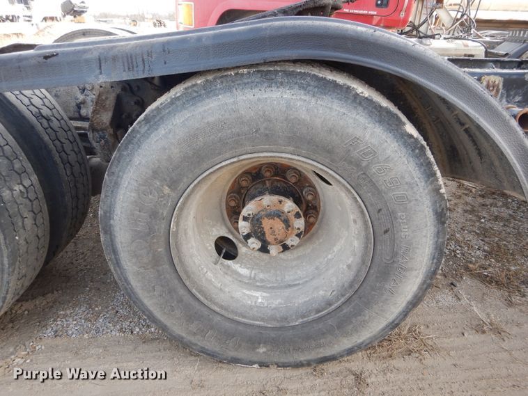 image for item DH6976 2007 Mack CHN semi truck