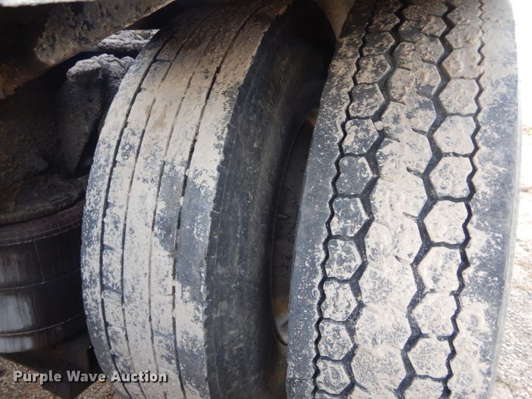 image for item DH6976 2007 Mack CHN semi truck