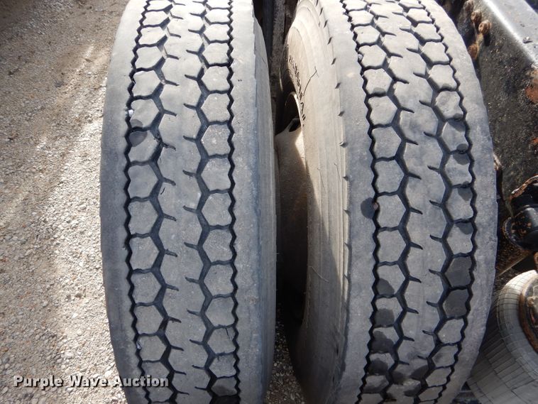 image for item DH6976 2007 Mack CHN semi truck