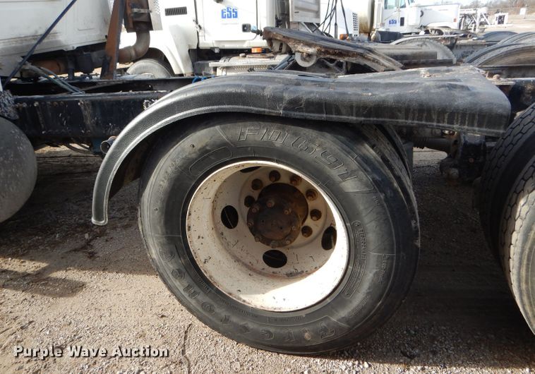 image for item DH6976 2007 Mack CHN semi truck