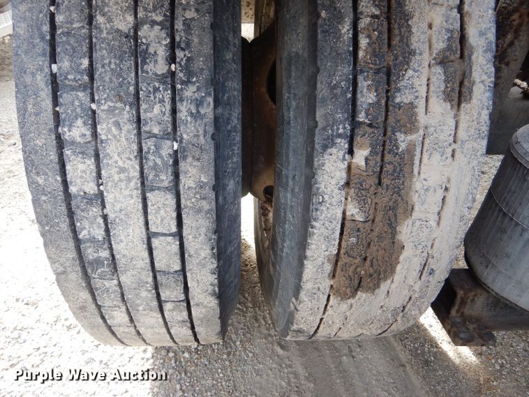 image for item DH6976 2007 Mack CHN semi truck