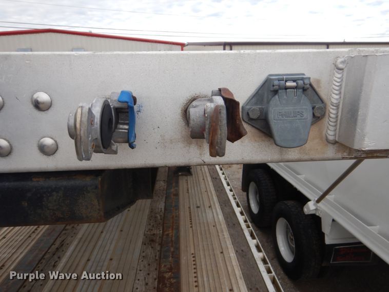 image for item DI2415 1998 Utility Trailer FA2CHA flatbed trailer