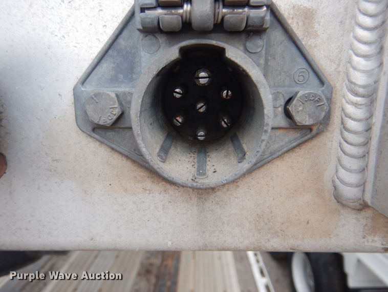 image for item DI2415 1998 Utility Trailer FA2CHA flatbed trailer