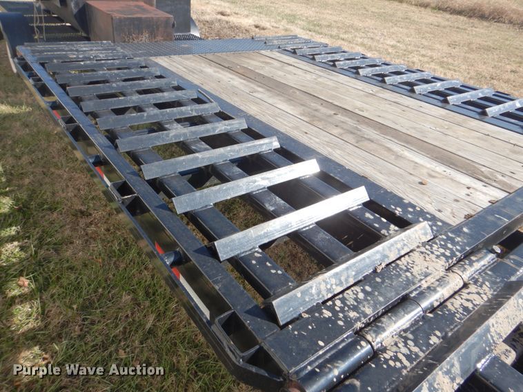 image for item FF9101 2015 Big Tex 22GN-40-HDTS equipment trailer