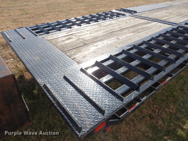 image for item FF9101 2015 Big Tex 22GN-40-HDTS equipment trailer