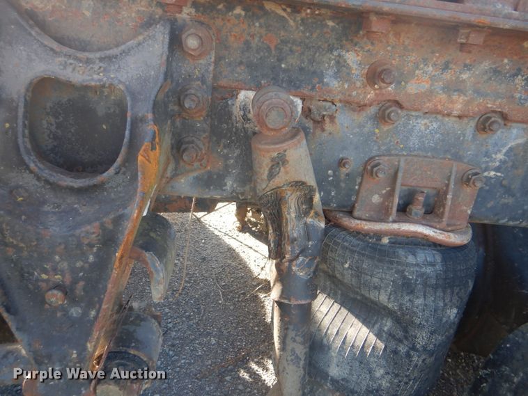 image for item FF9211 International rear end