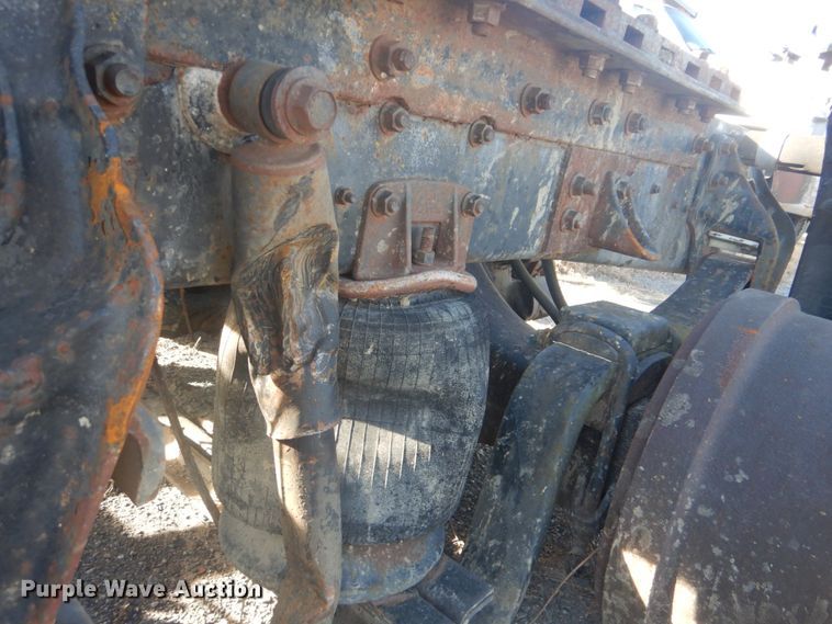 image for item FF9211 International rear end