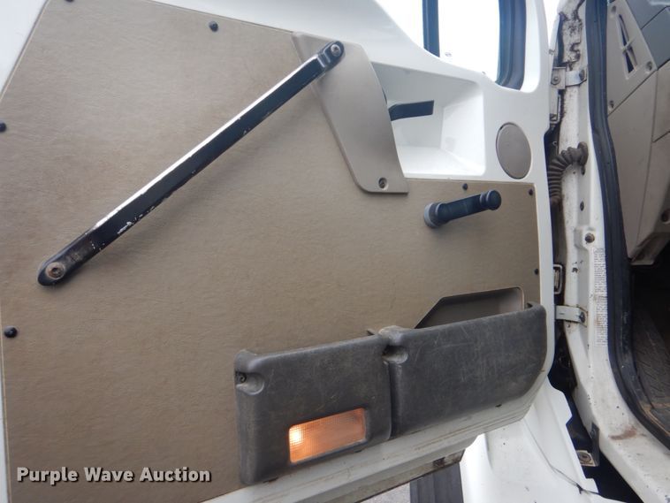 image for item FF9215 2004 Sterling L-Line sewer rodder truck