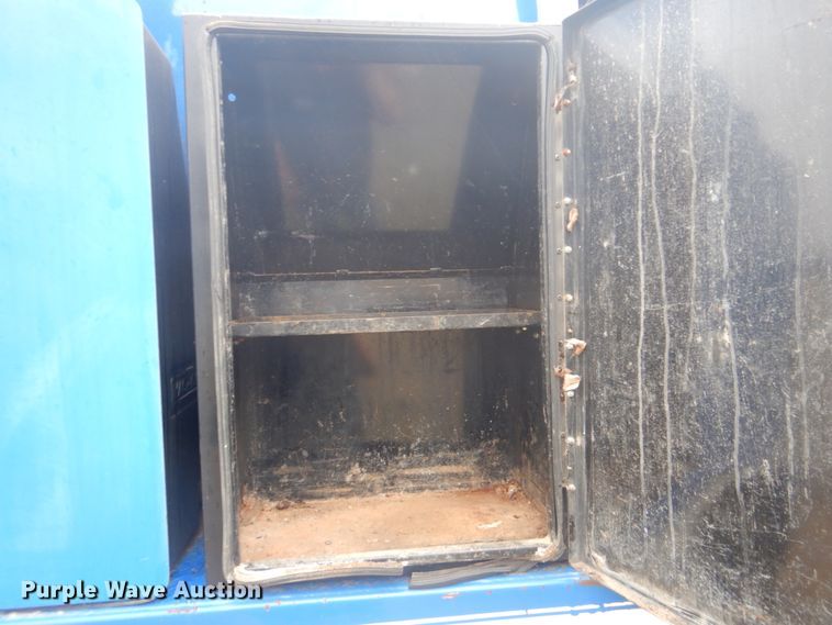 image for item FF9215 2004 Sterling L-Line sewer rodder truck