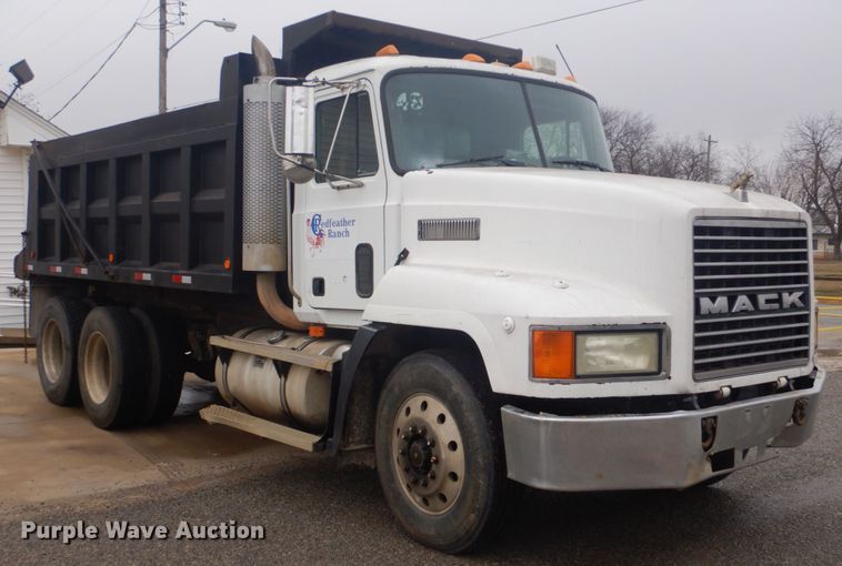 image for item FF9216 1995 Mack CH dump truck