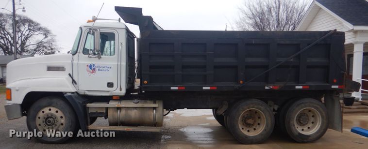 image for item FF9216 1995 Mack CH dump truck