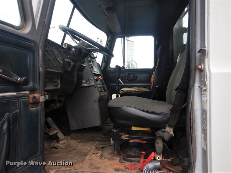 image for item FF9216 1995 Mack CH dump truck