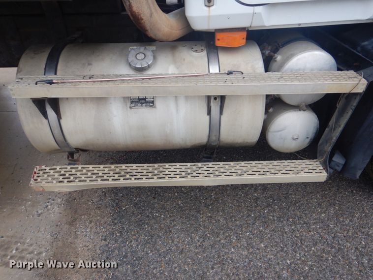 image for item FF9216 1995 Mack CH dump truck