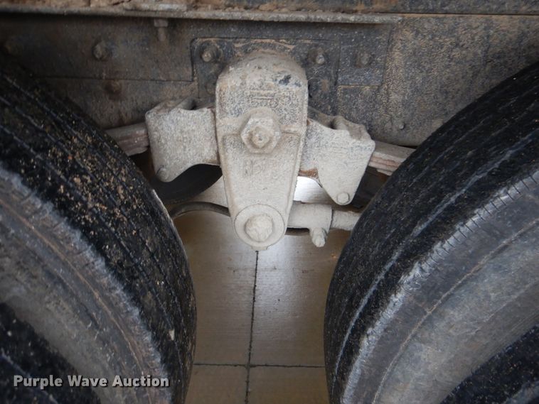 image for item FF9216 1995 Mack CH dump truck