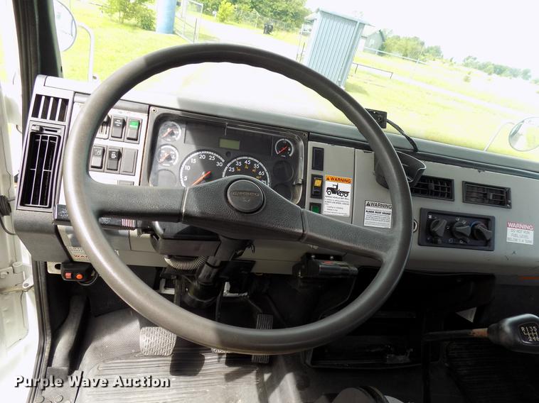 image for item FJ9285 2004 Freightliner FL70 flatbed truck