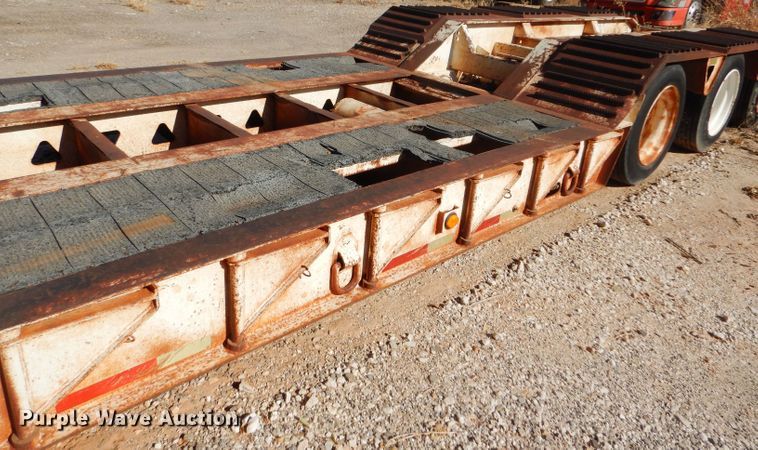 image for item FJ9892 1990 Trail King TK10 lowboy equipment trailer