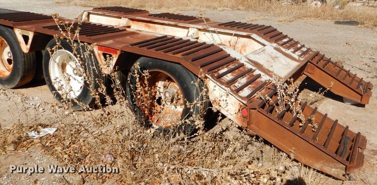 image for item FJ9892 1990 Trail King TK10 lowboy equipment trailer