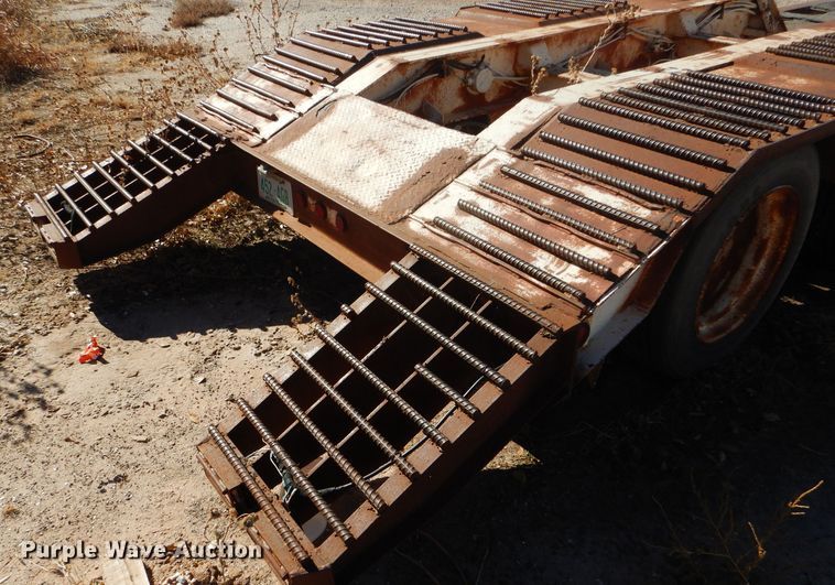 image for item FJ9892 1990 Trail King TK10 lowboy equipment trailer