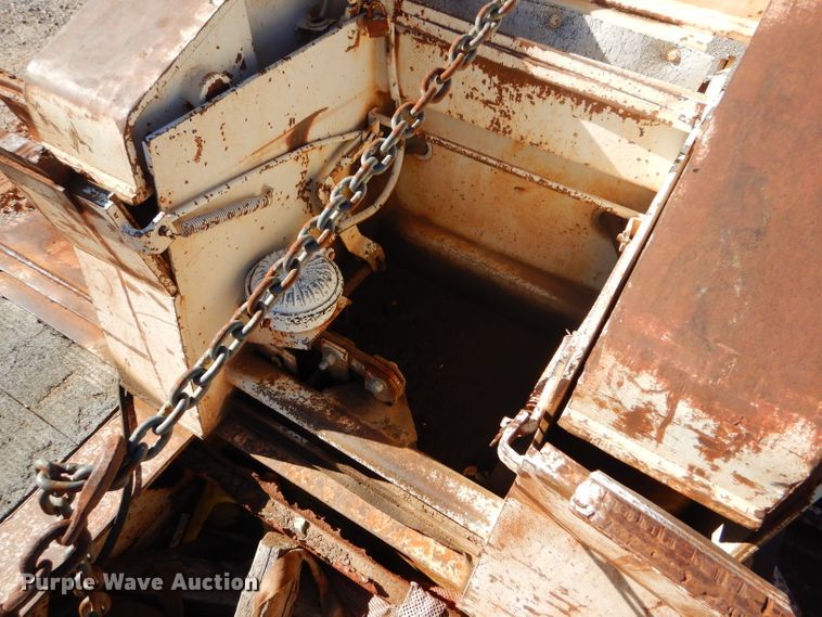 image for item FJ9892 1990 Trail King TK10 lowboy equipment trailer