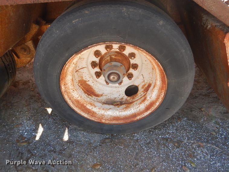 image for item FJ9892 1990 Trail King TK10 lowboy equipment trailer