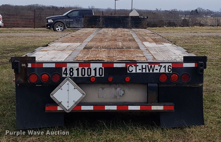 image for item GA9370 2003 Transcraft DTL-2100 drop deck trailer