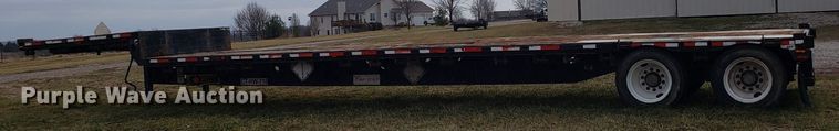 image for item GA9370 2003 Transcraft DTL-2100 drop deck trailer