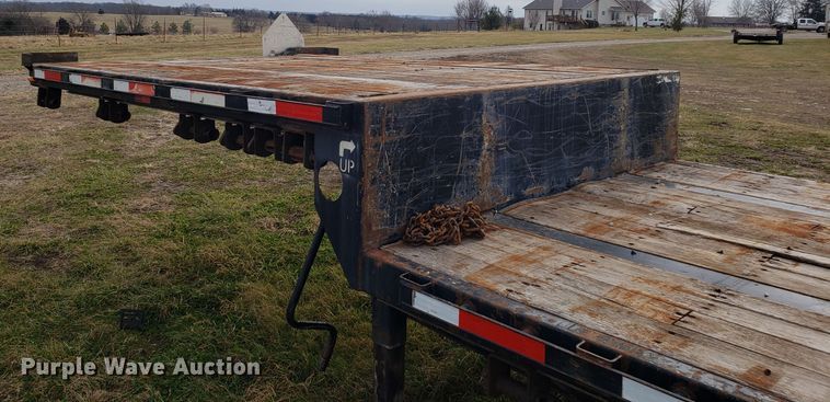 image for item GA9370 2003 Transcraft DTL-2100 drop deck trailer