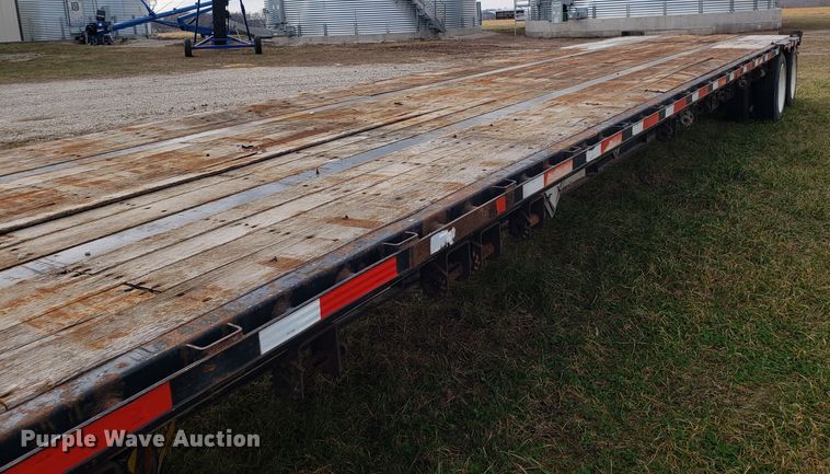 image for item GA9370 2003 Transcraft DTL-2100 drop deck trailer