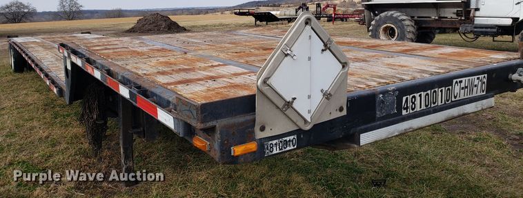image for item GA9370 2003 Transcraft DTL-2100 drop deck trailer