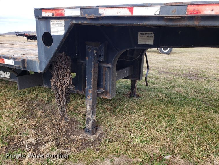 image for item GA9370 2003 Transcraft DTL-2100 drop deck trailer