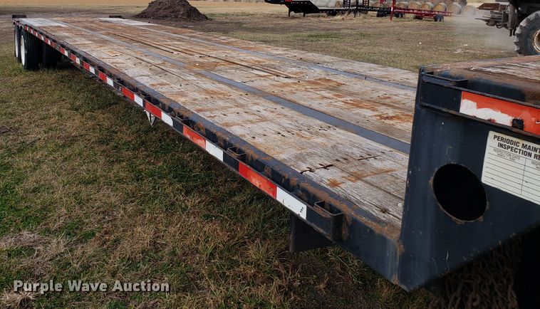 image for item GA9370 2003 Transcraft DTL-2100 drop deck trailer