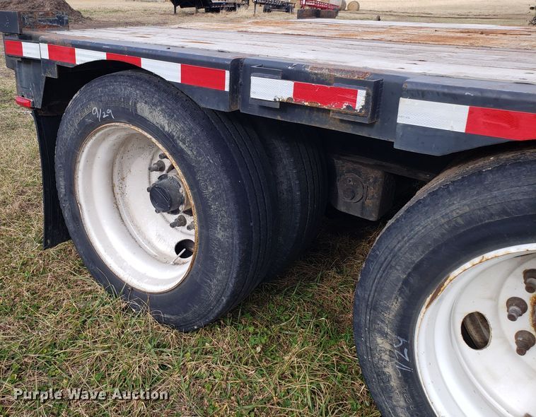 image for item GA9370 2003 Transcraft DTL-2100 drop deck trailer