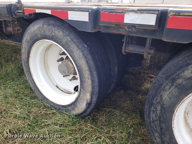 image for item GA9370 2003 Transcraft DTL-2100 drop deck trailer