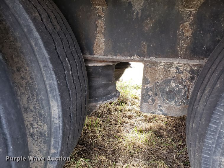 image for item GA9370 2003 Transcraft DTL-2100 drop deck trailer