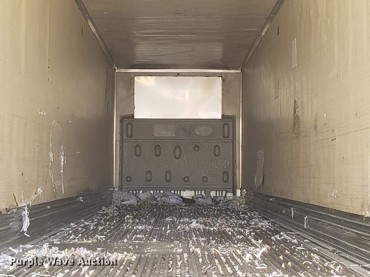 image for item GA9436 2001 Utility dry van trailer