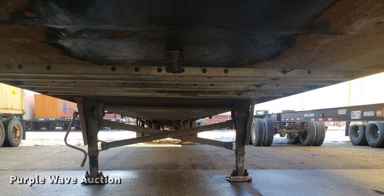 image for item GA9436 2001 Utility dry van trailer