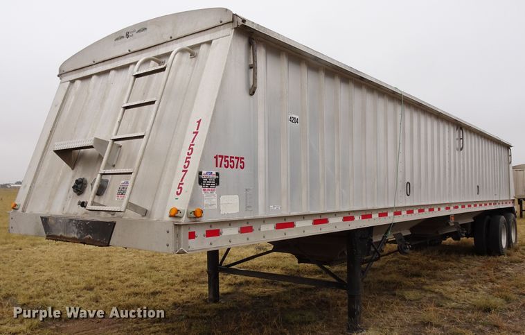 image for item GC9076 2008 Neville double hopper grain trailer