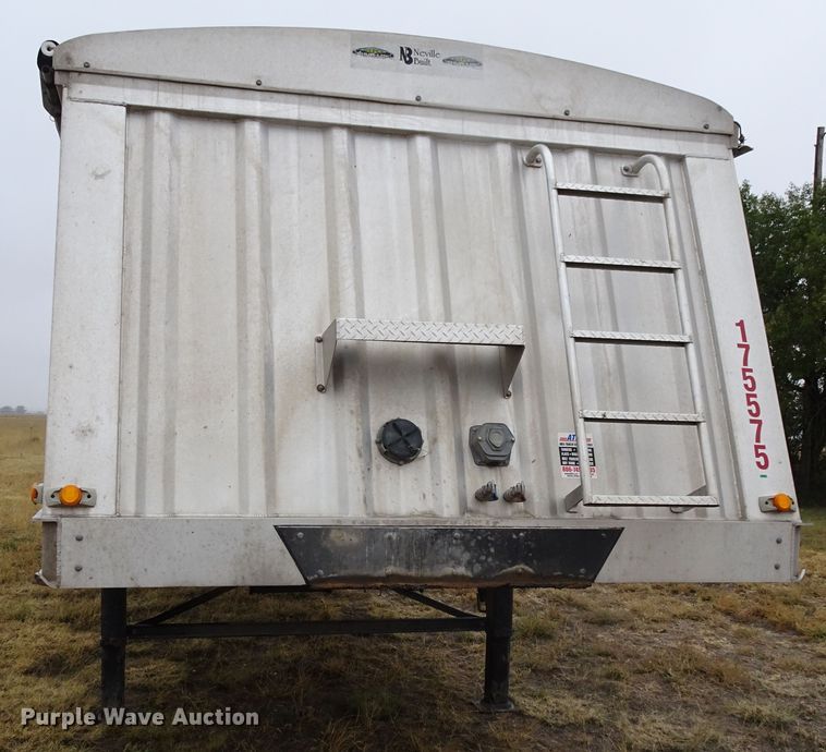 image for item GC9076 2008 Neville double hopper grain trailer
