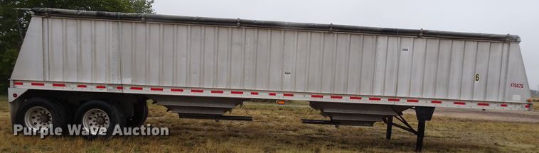 image for item GC9076 2008 Neville double hopper grain trailer