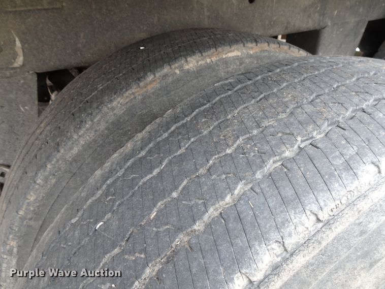 image for item GC9076 2008 Neville double hopper grain trailer