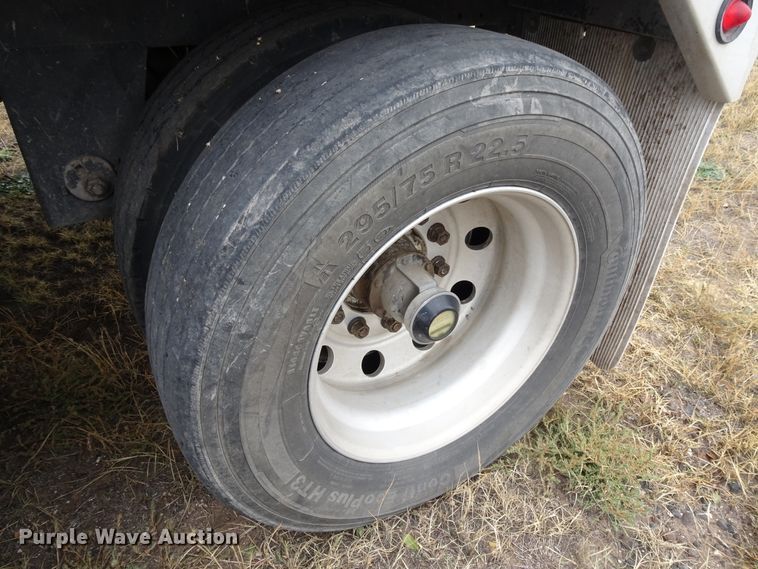 image for item GC9076 2008 Neville double hopper grain trailer