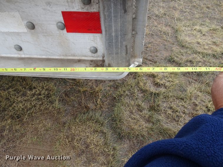 image for item GC9076 2008 Neville double hopper grain trailer